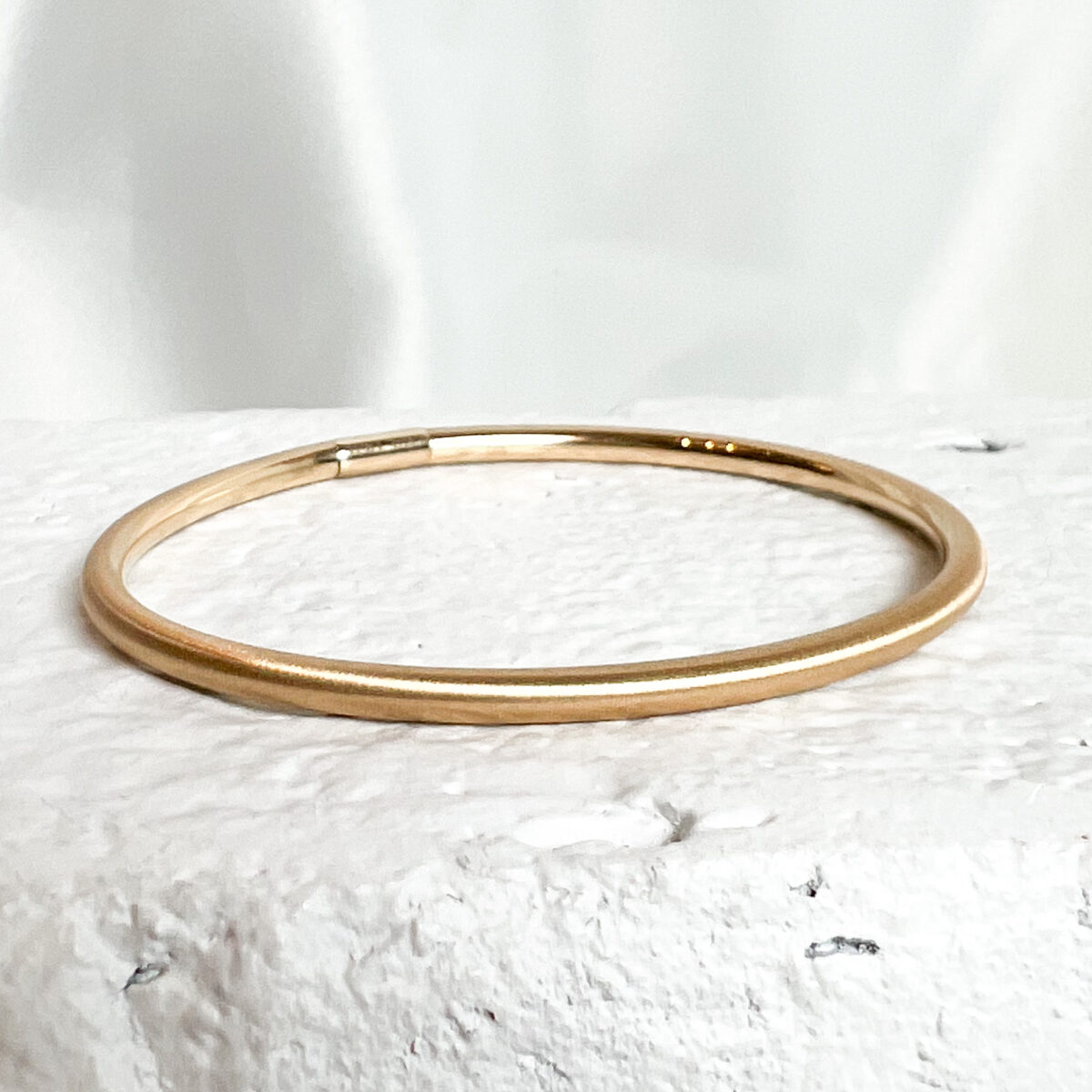 Medium Yellow Gold Plie Bangle