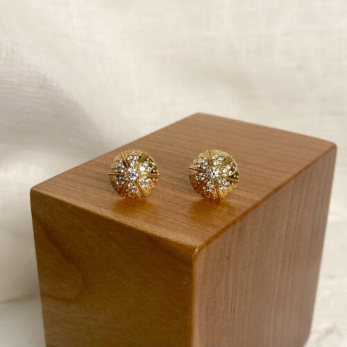 18 karat Yellow Gold and Diamond Stud Earrings