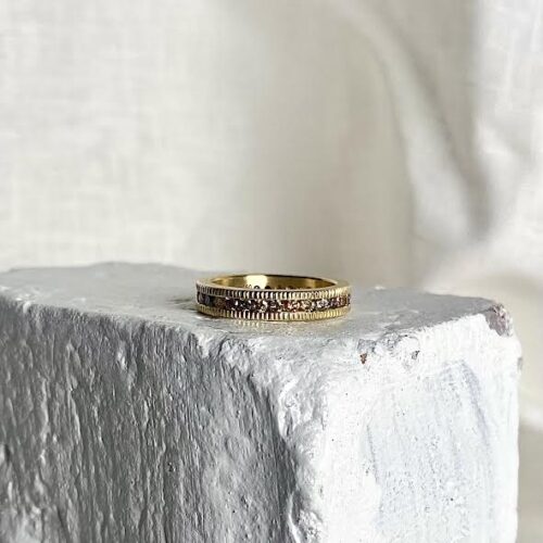 18 karat Yellow Gold and Autumn Diamond Band