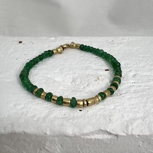 18 karat Yellow Gold and Emerald Bracelet