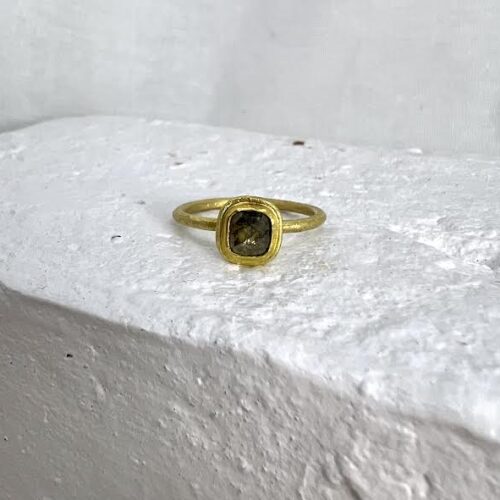 18 karat Yellow Gold and Rose Cut Diamond Ring