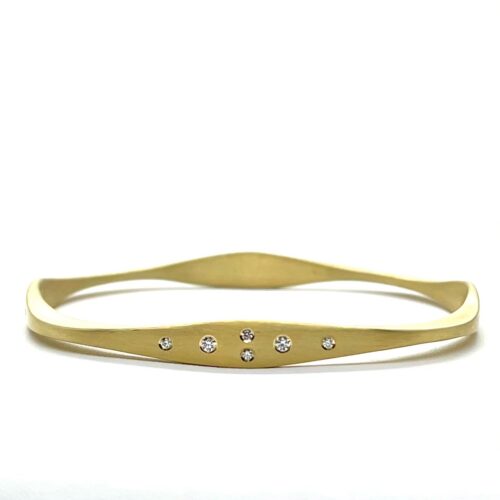 Four-sided 24 Diamond Bangle