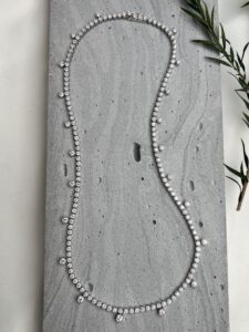 White Gold and Diamond Pinpont Necklace