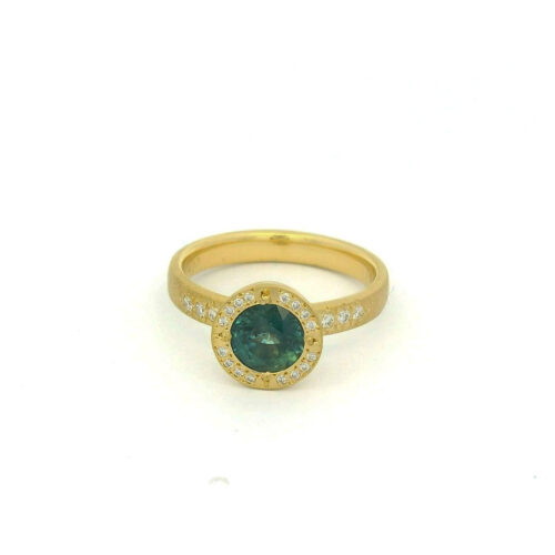 Yellow Gold and Sapphire Ring