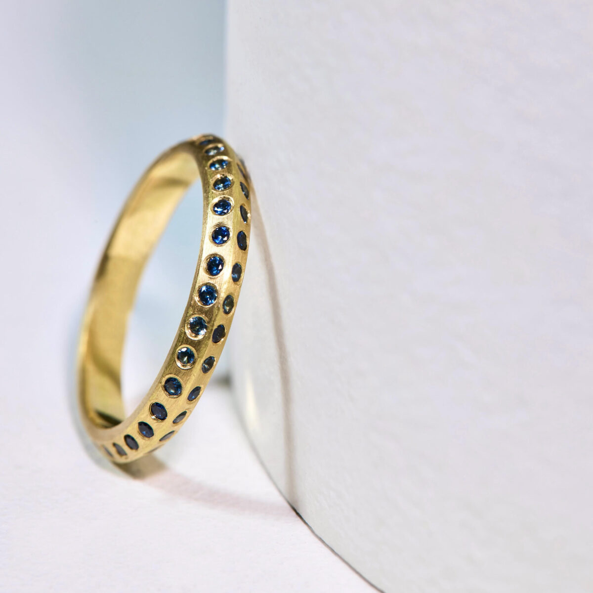 Gold Sapphire Knife Edge Ring