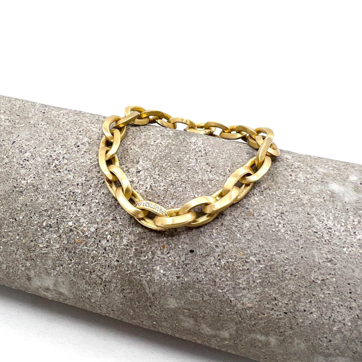 Yellow Gold and Diamond Oval Link Bracelet