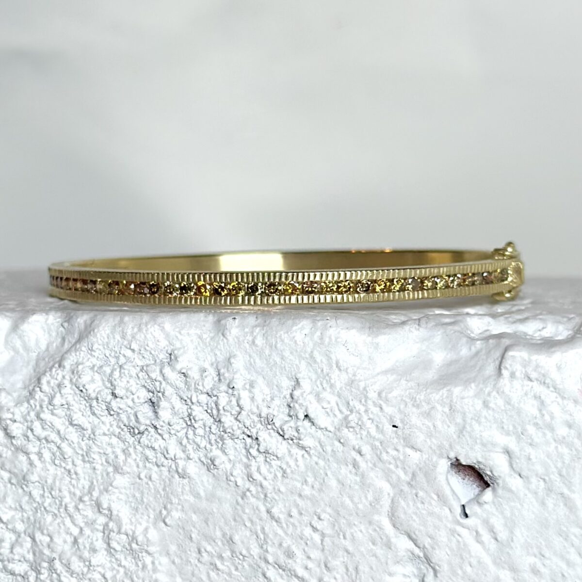 2mm Autumn Brilliant Diamond Hinged Gold Cuff