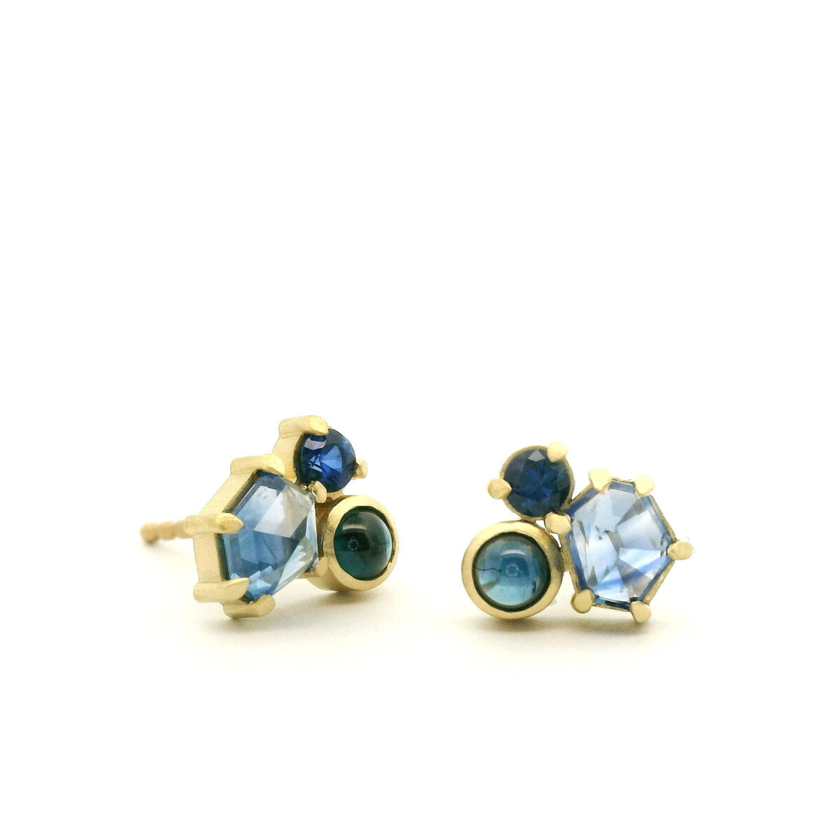 18 karat Yellow Gold and Sapphire Cluster Studs
