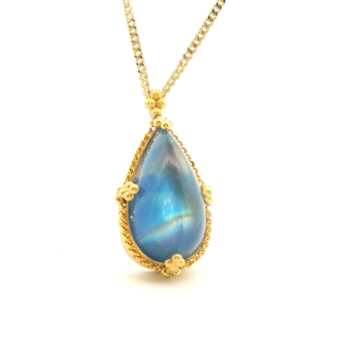 Yellow Gold and Moonstone Pendant