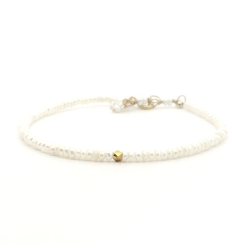 18 Karat Yellow Gold and Pearl Bracelet