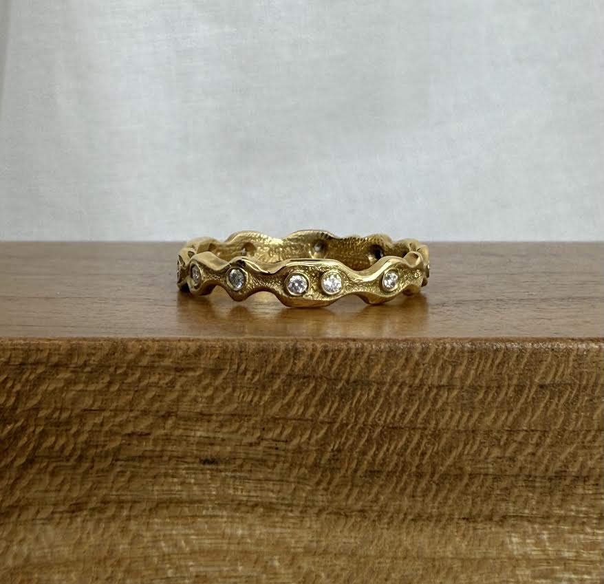 Organic Yellow Gold, Diamond Band
