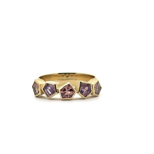 18 karat Yellow Gold and Geometric Sapphire Ring