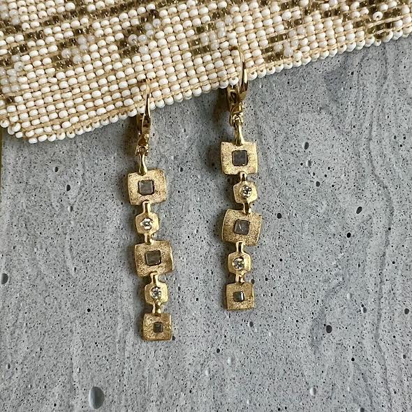 Raw Cube Diamond Hanging Boxes Earrings