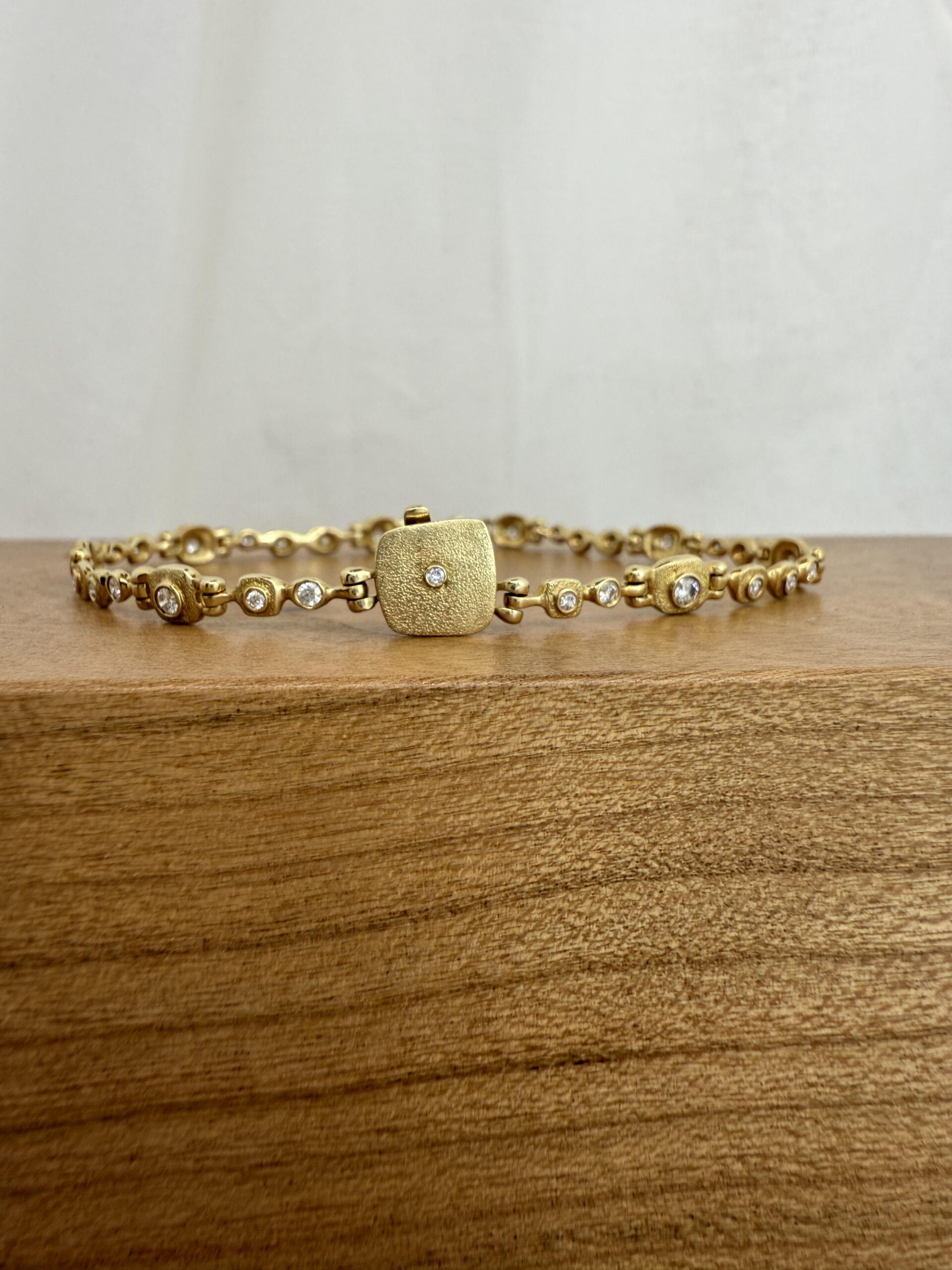 18 karat Yellow Gold and Diamond Hinged Bracelet
