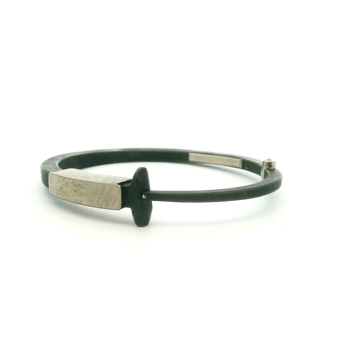 White Gold Collar Nail Bracelet