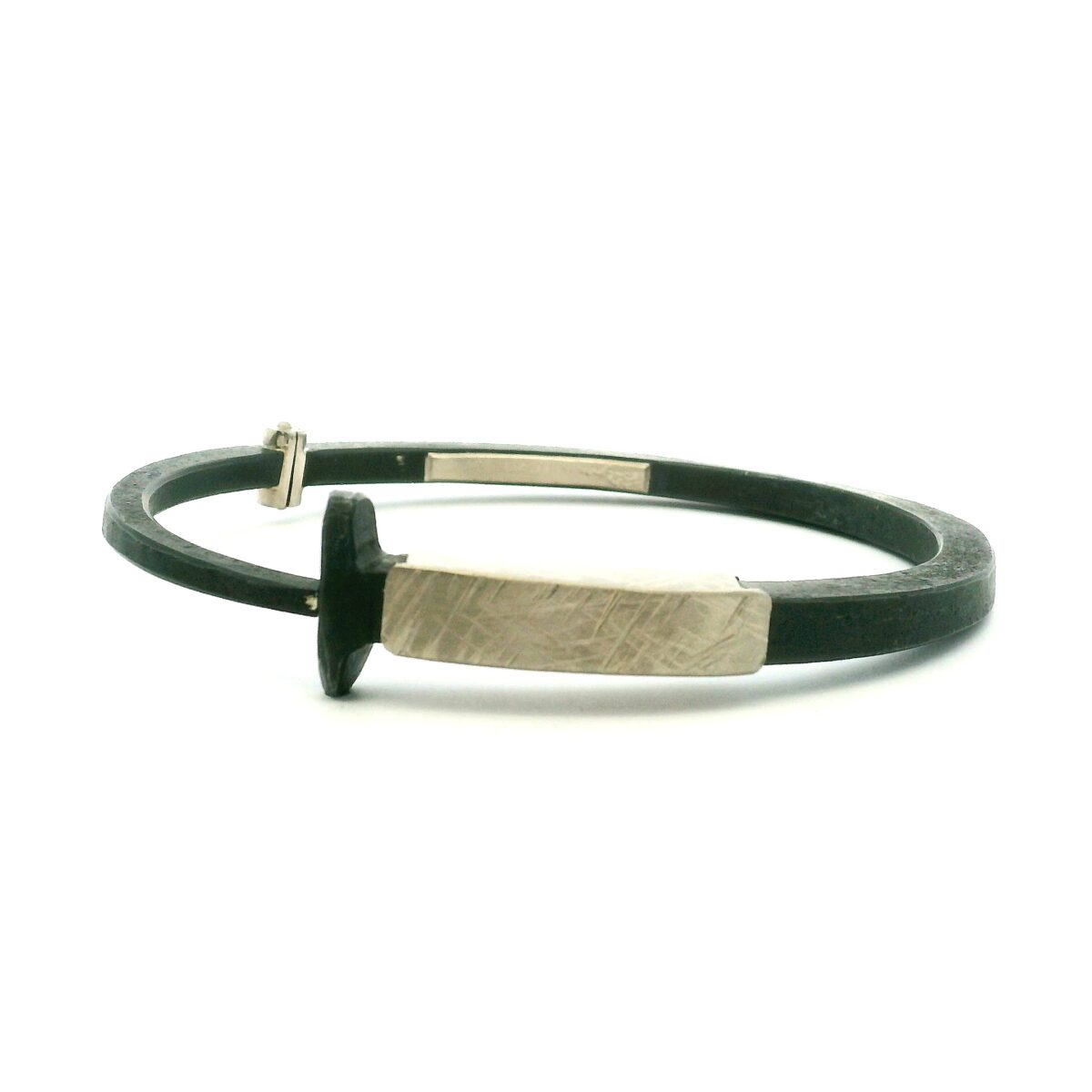 White Gold Collar Nail Bracelet