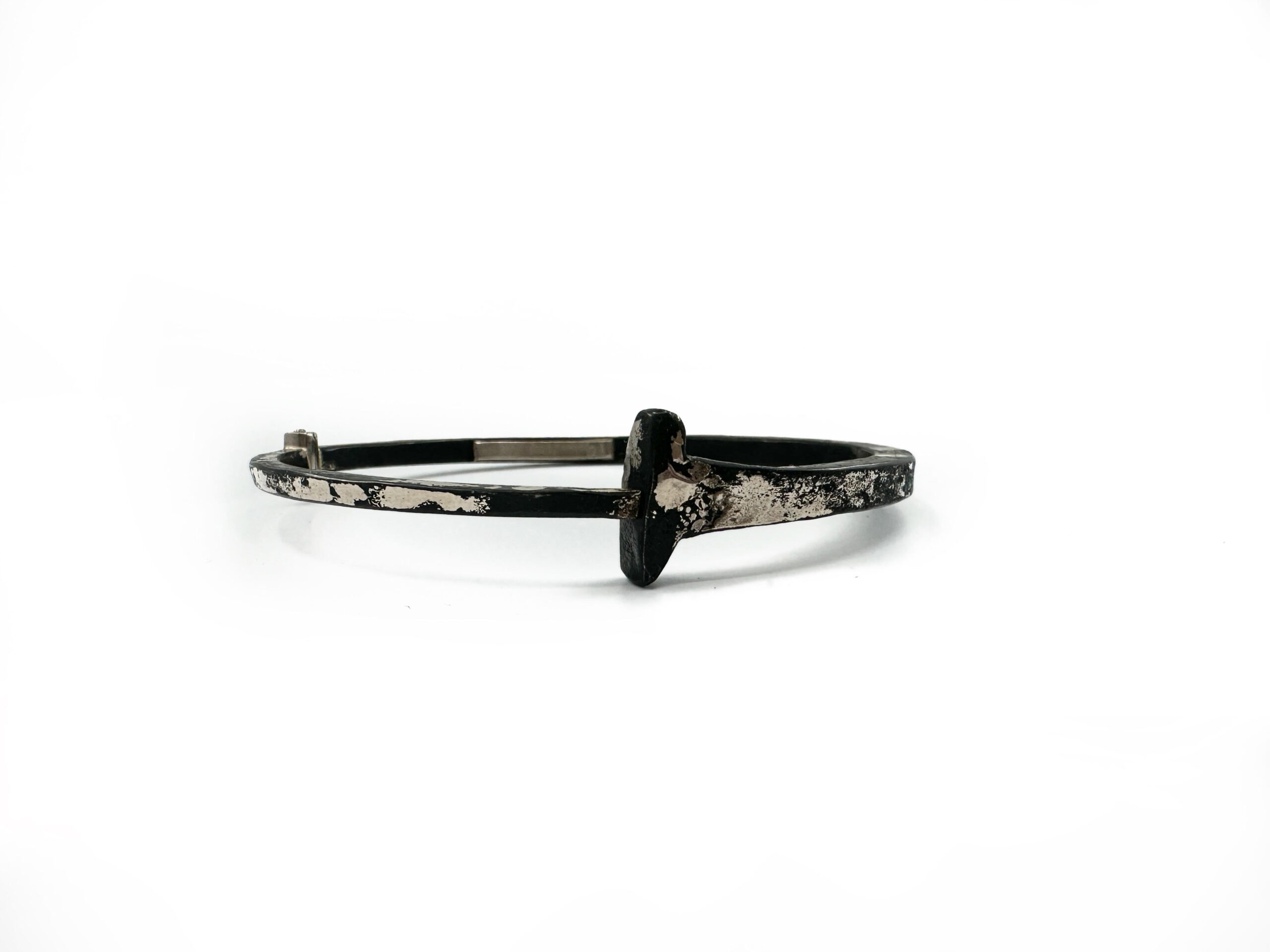 22 Karat White Gold 'Dust' Nail Bracelet
