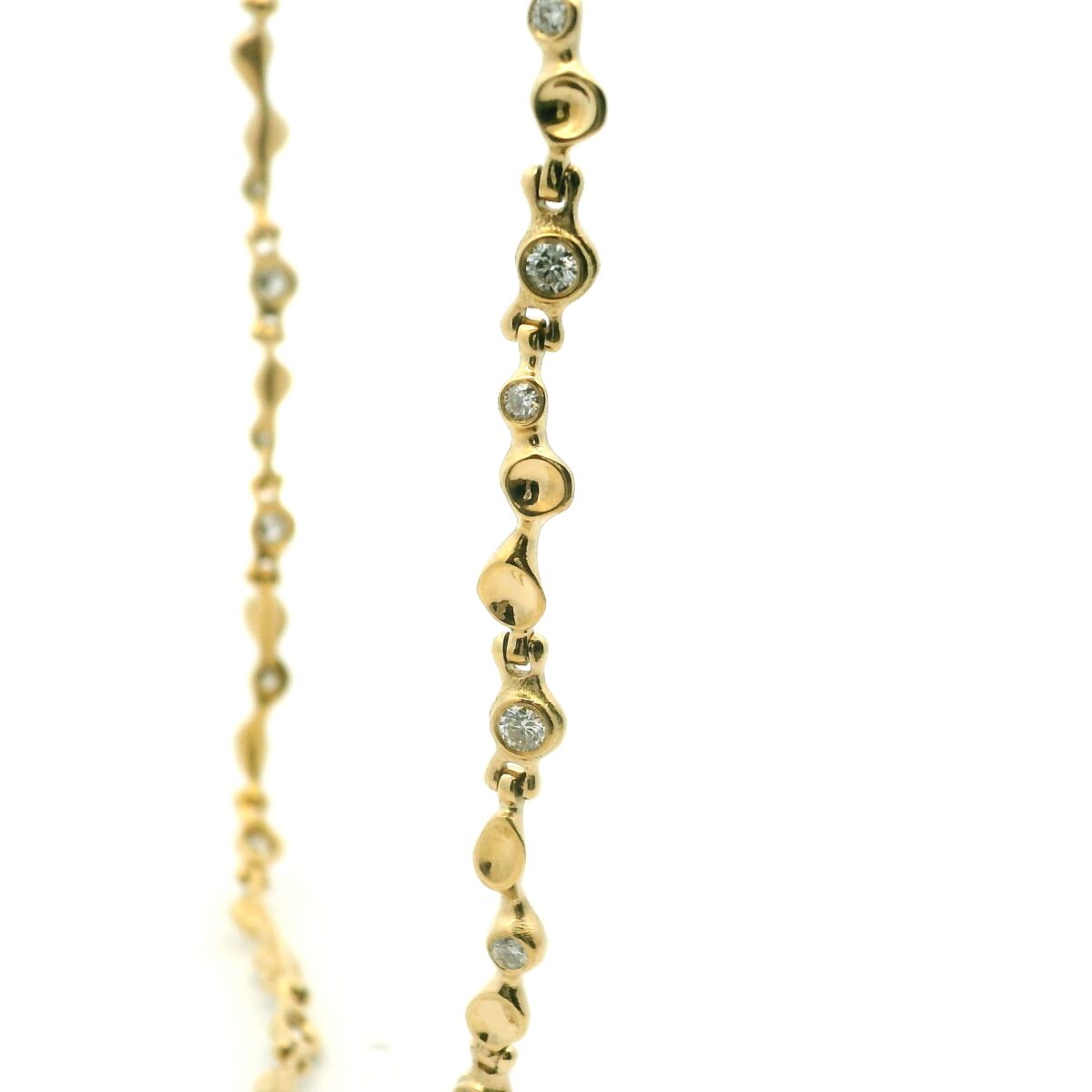 18 Karat Yellow Gold Diamond Hinged Necklace