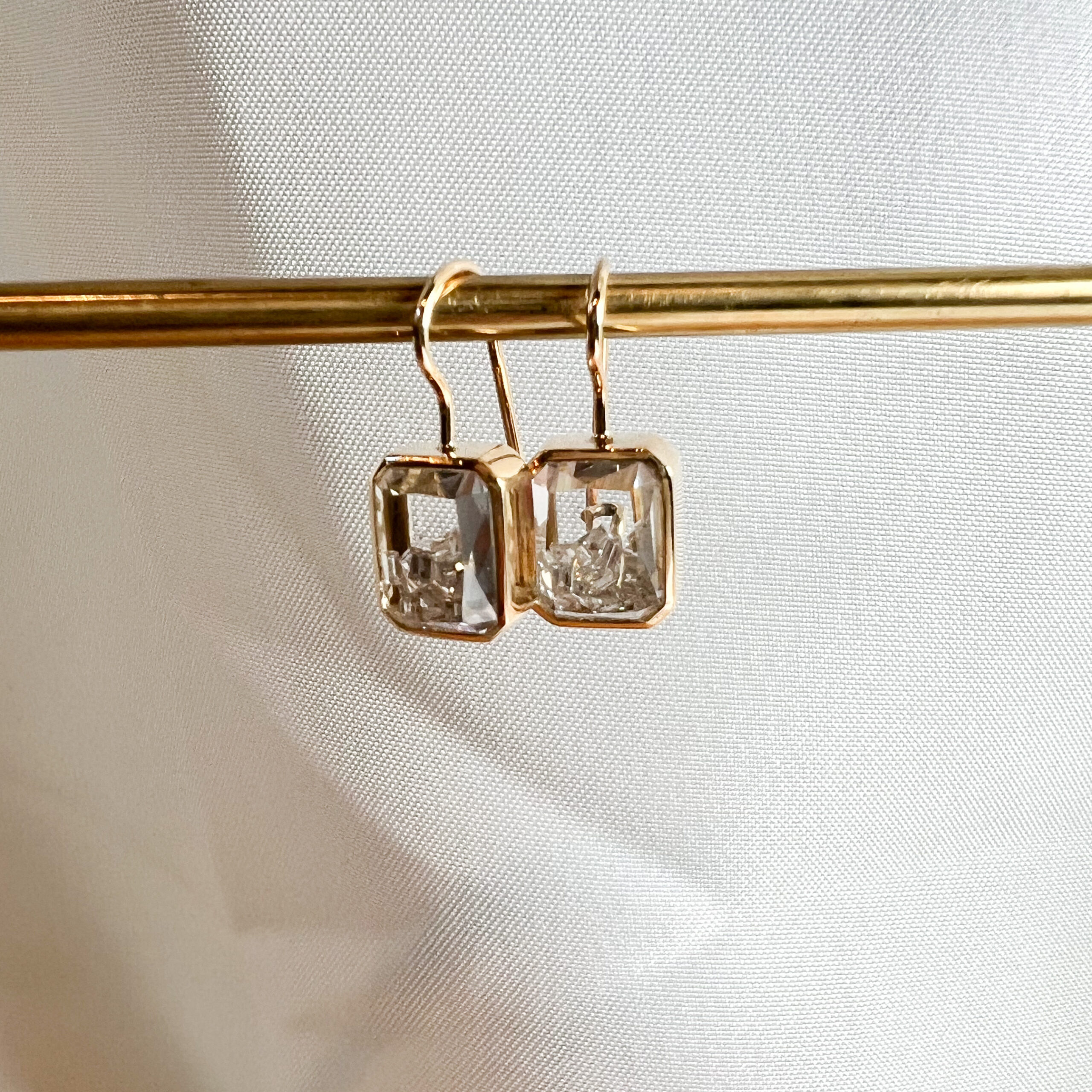 Yellow Gold and Diamond Esmeralda Earrings