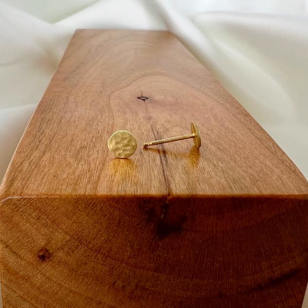 18 karat Yellow Gold Small  Disc Earrings