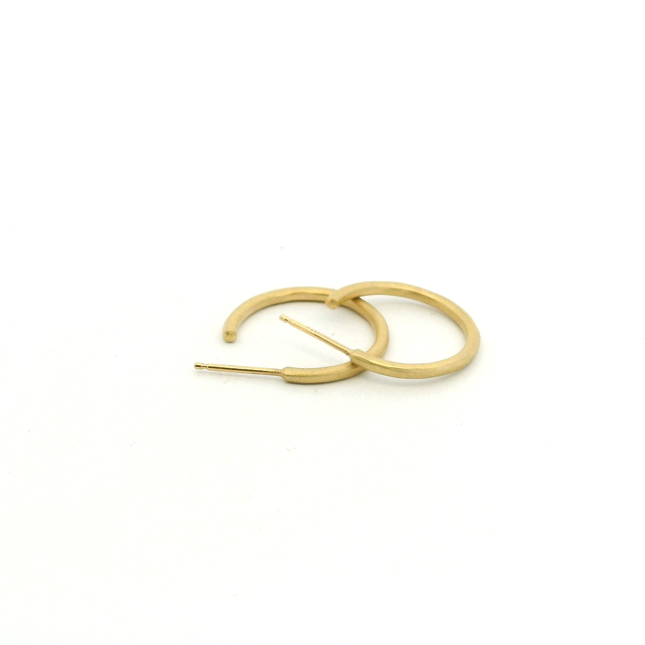 18 karat Yellow Gold Hoop Earrings, Small