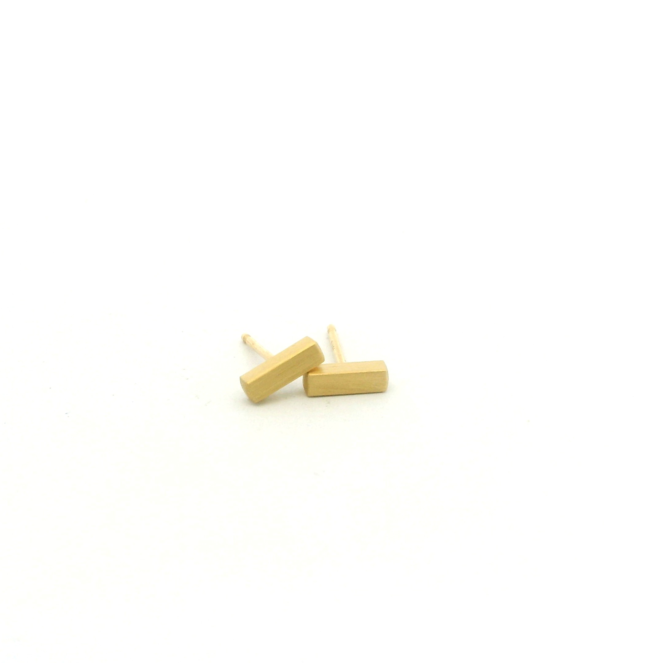 18 karat Yellow Gold  Large Bar Earrings