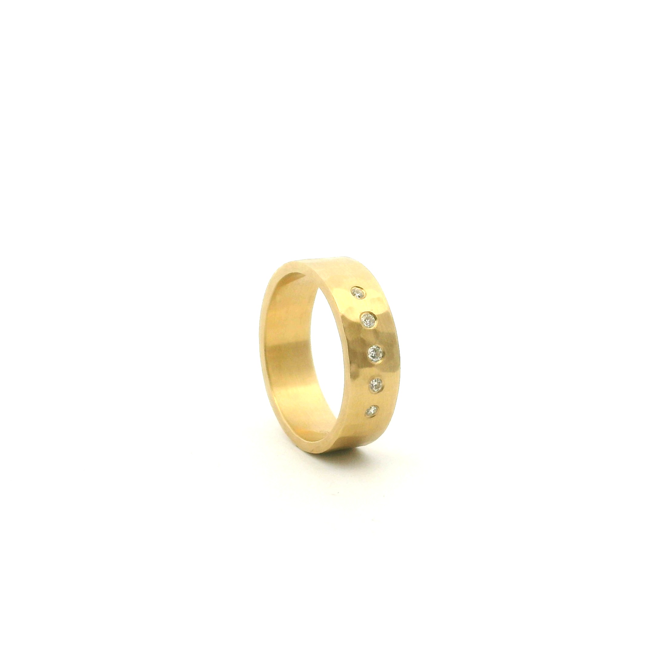 18 karat Yellow Gold and Diamond Hammered Band