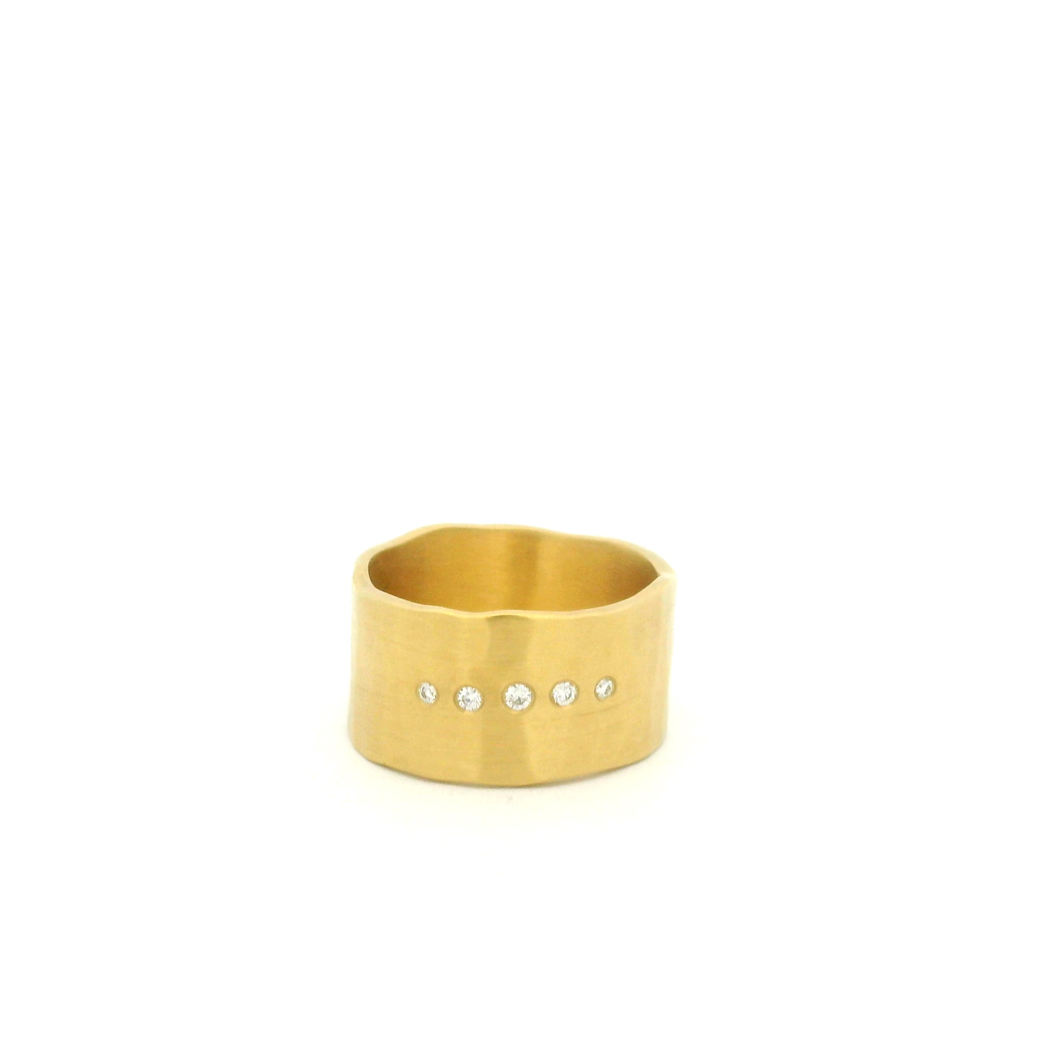 Hammered Wide Band with Diamonds