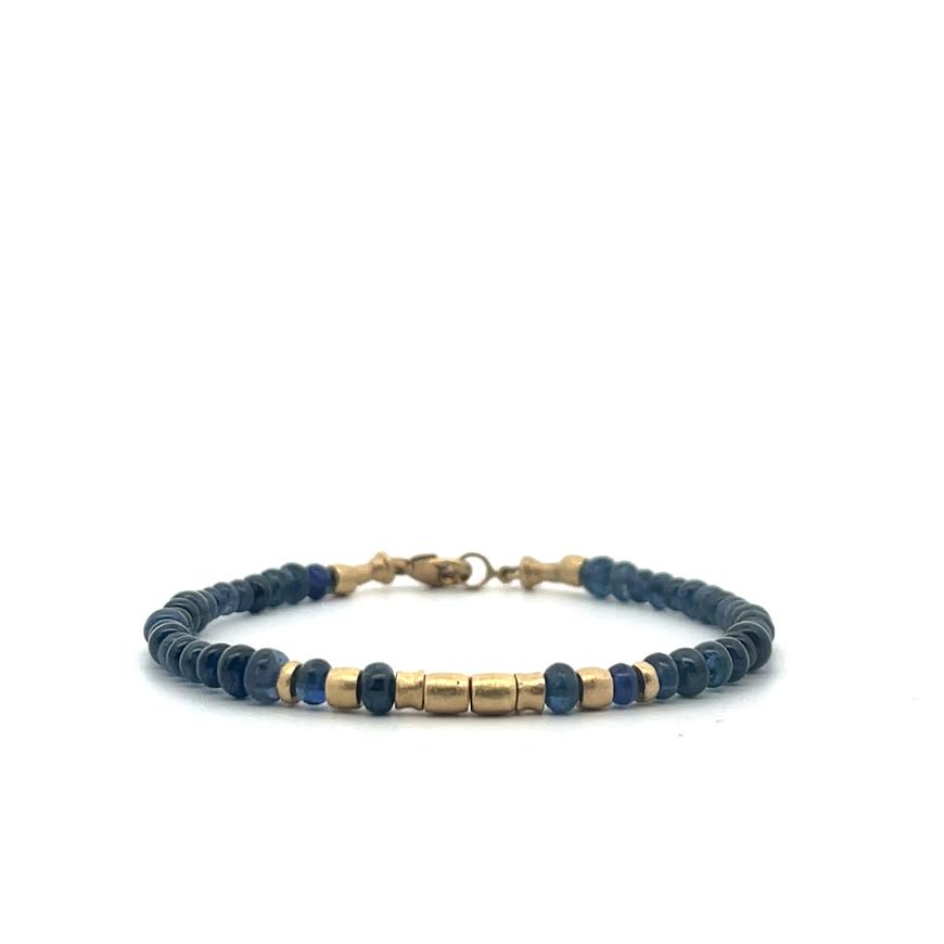 18 karat Yellow Gold and Blue Sapphire Bracelet