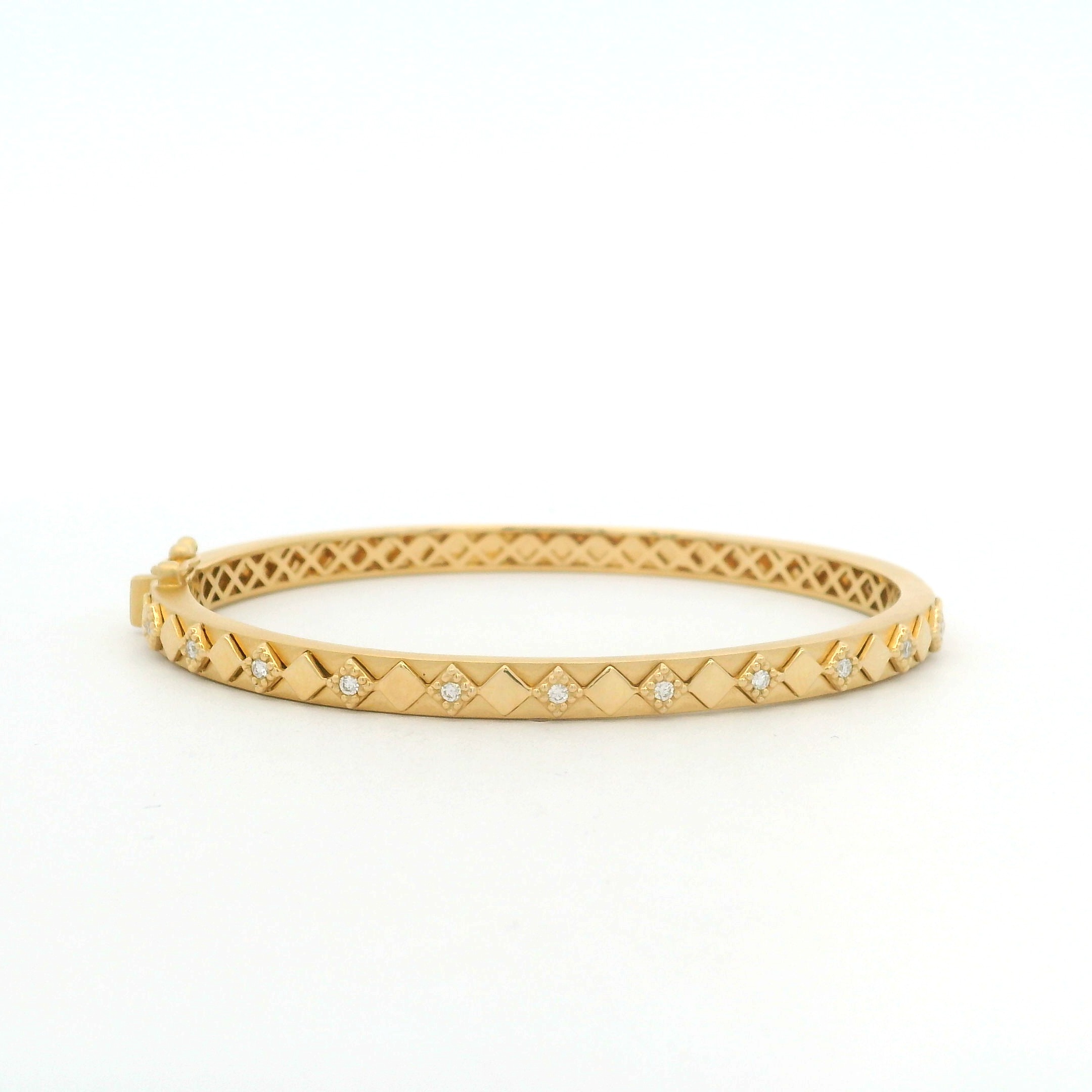 18 karat Yellow Gold and Diamond "Ajna" Bangle