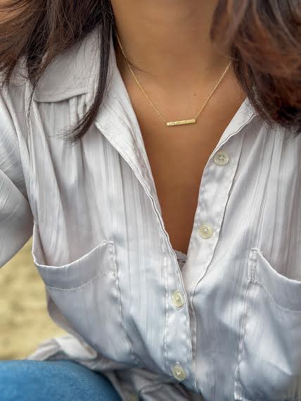 18 karat Yellow Gold and Diamond Hammered Bar Necklace